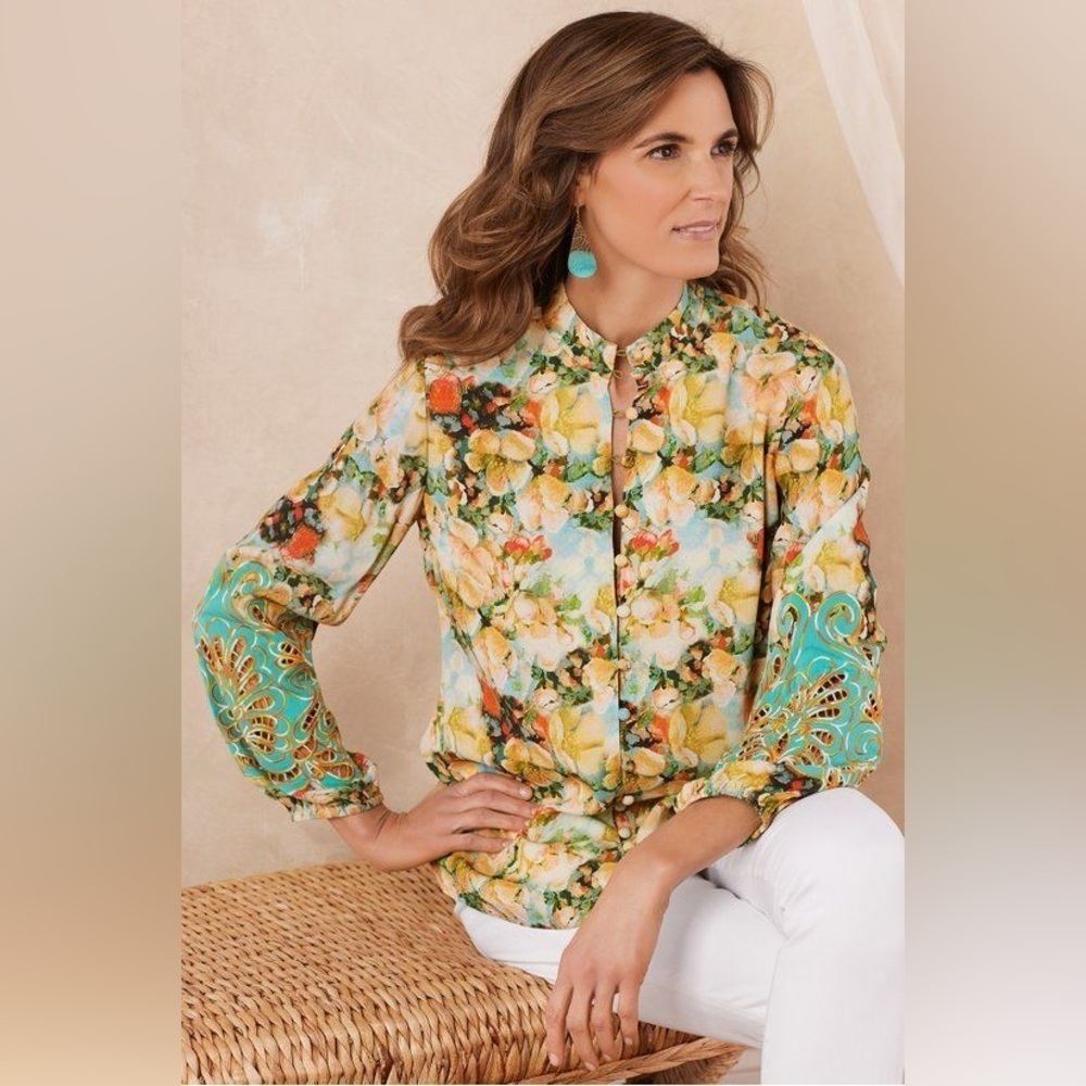 Soft Surroundings Aqua Beige Floral Button Up Long Sleeve Blouse Women’s Medium